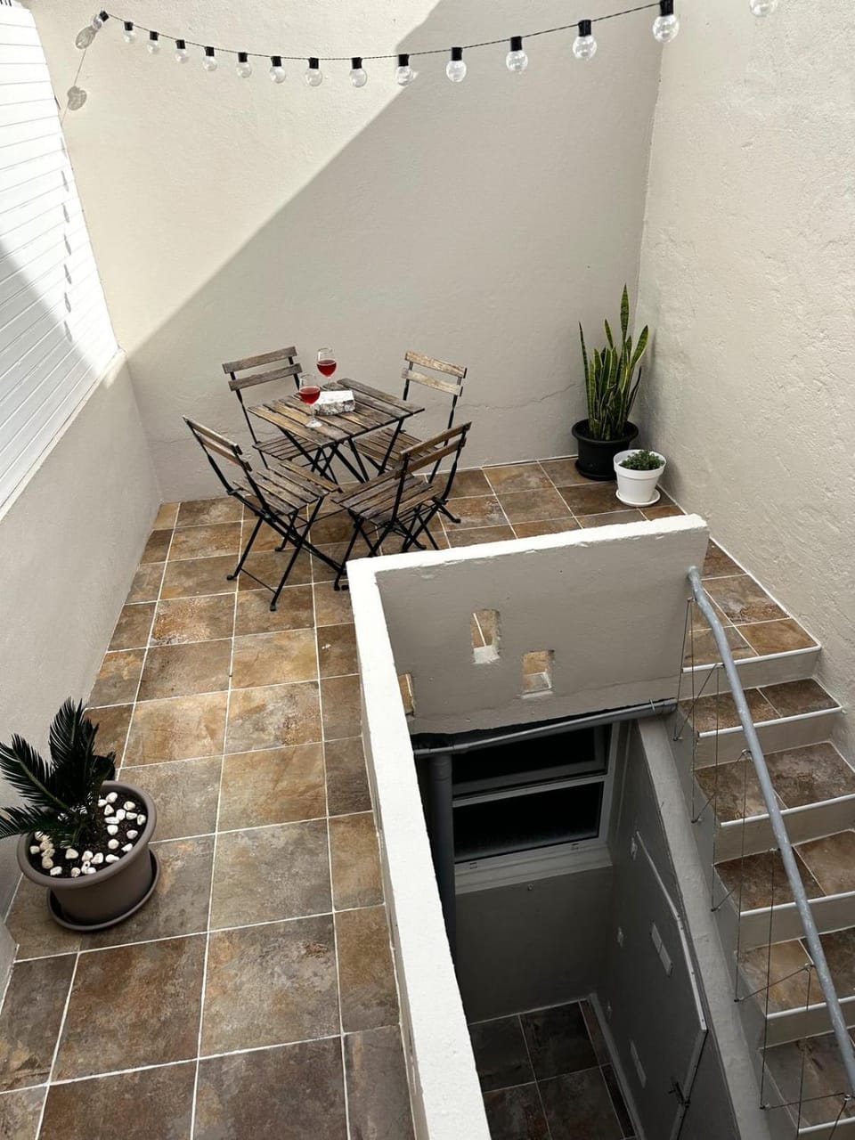 Patio, Dining area, pet friendly