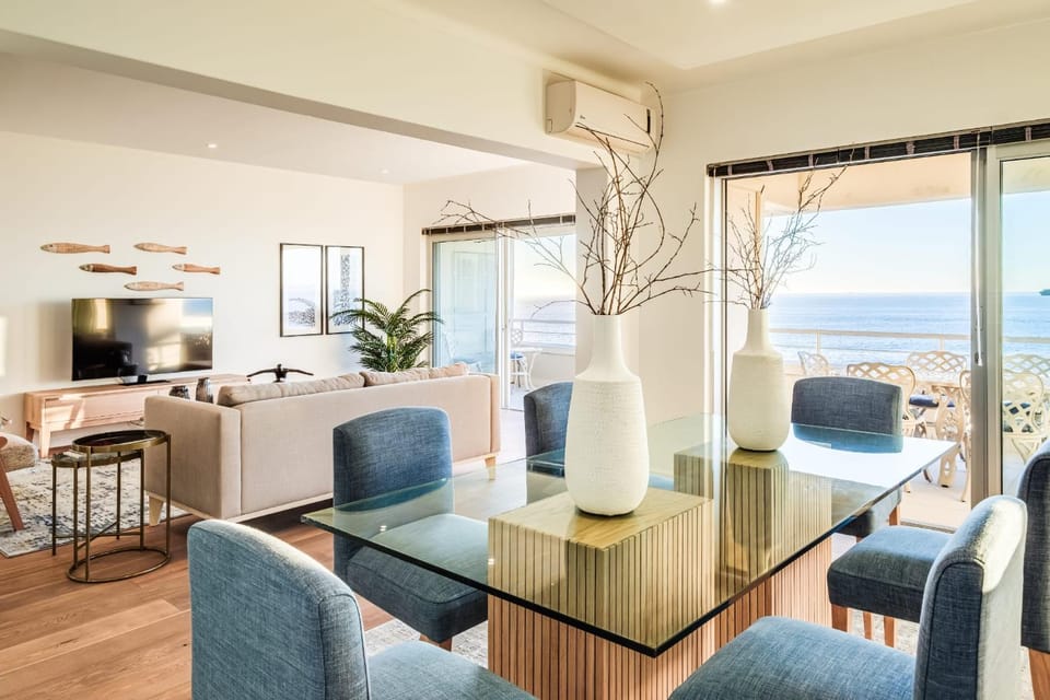 Living room, Seating area, Dining area, Sea view