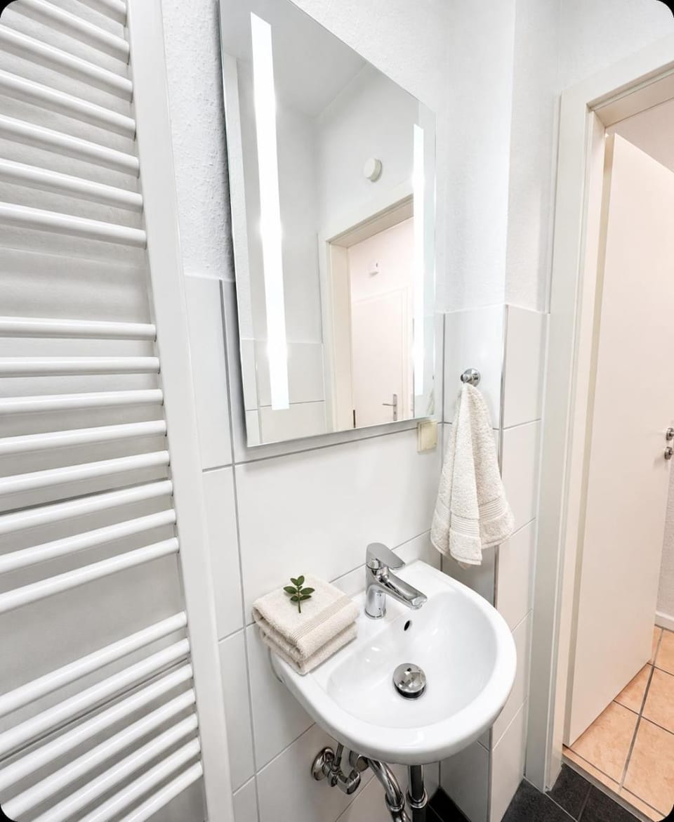 1-2 Pers nur 0,3 km zur City von Wuppertal-modern Apartment in Wuppertal