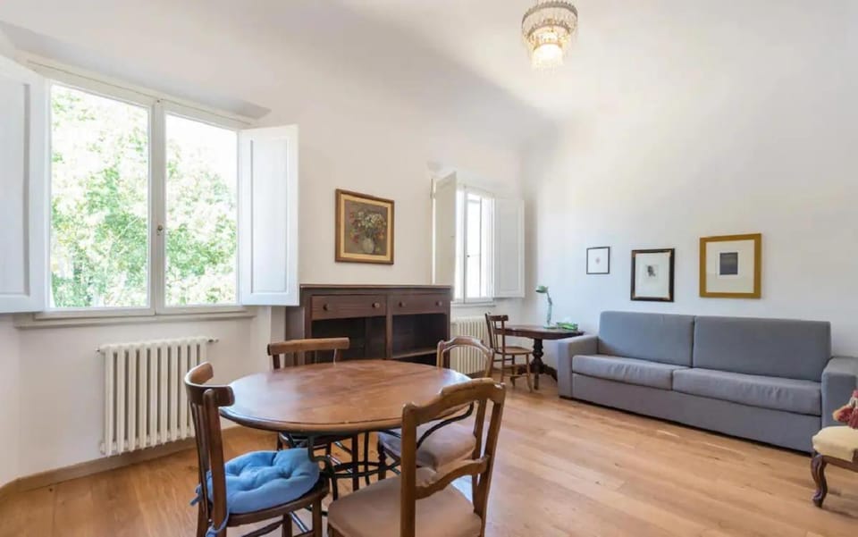 Airy One Bedroom With Terrace Near Palazzo Pitti Apartment in Florence
