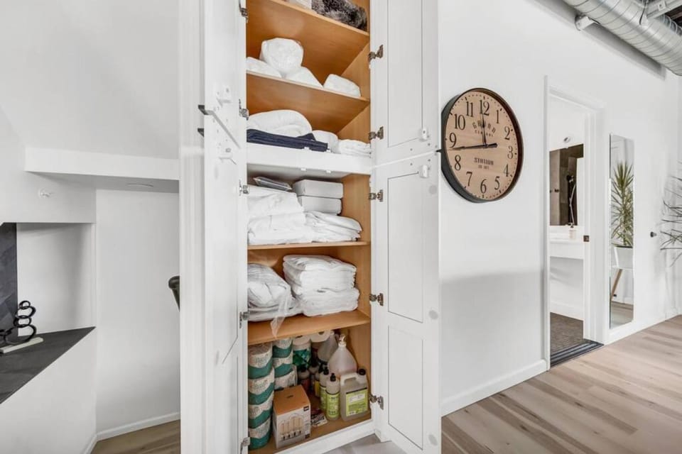 Cool Urban Stay Downtown Loft Apartment in Buffalo