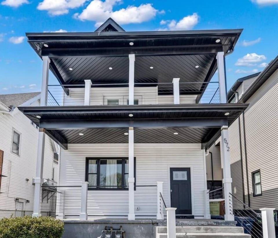 Cool Urban Stay Downtown Loft Apartment in Buffalo