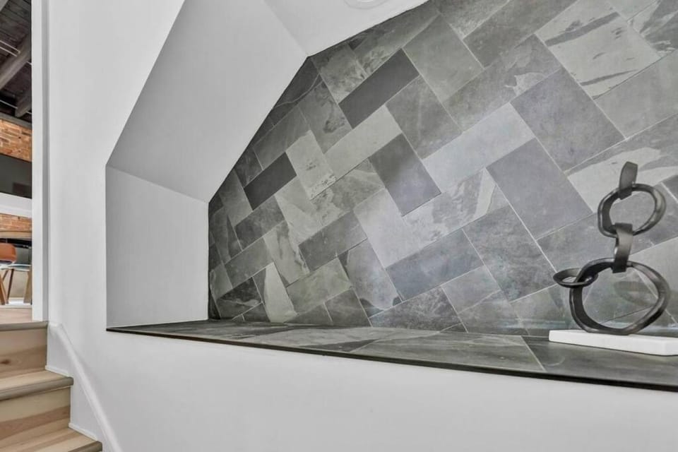 Cool Urban Stay Downtown Loft Apartment in Buffalo