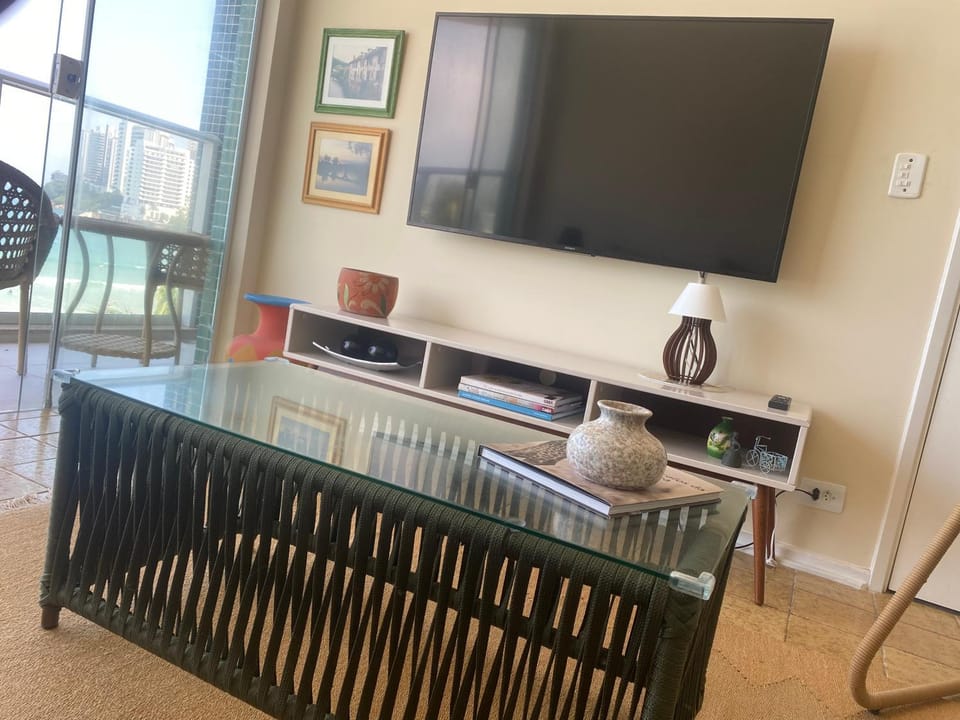 Communal lounge/ TV room, TV and multimedia, Living room, Evening entertainment