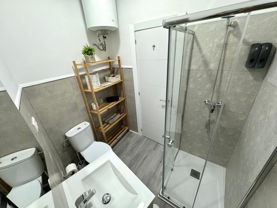 Shower, Bathroom