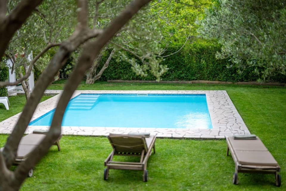 Swimming pool, Breakfast