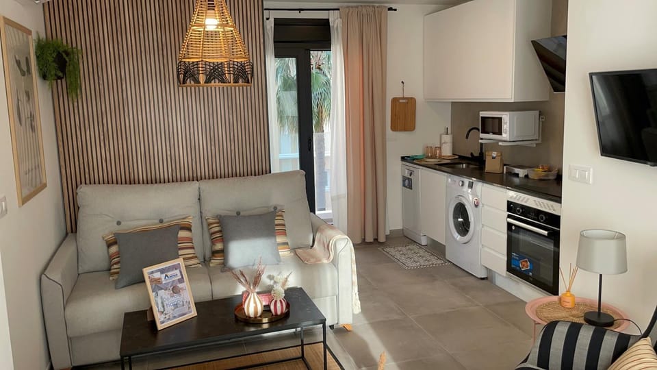 Kitchen or kitchenette, Living room