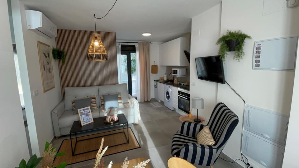 Kitchen or kitchenette, Living room