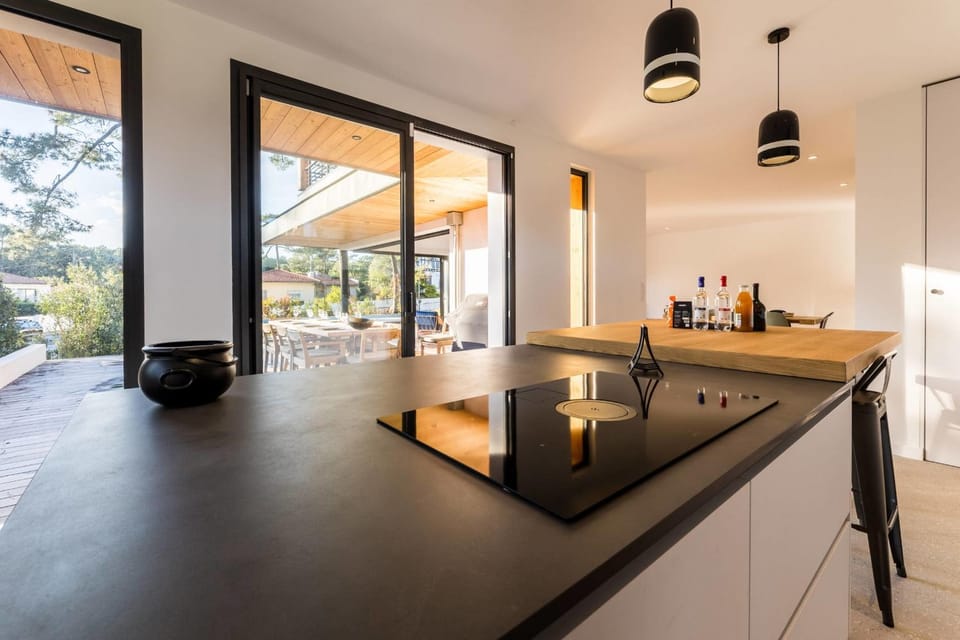 SPRING KEYWEEK - Contemporary villa with pool in the hea Villa in Anglet