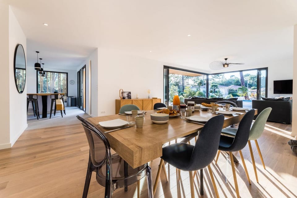 SPRING KEYWEEK - Contemporary villa with pool in the hea Villa in Anglet