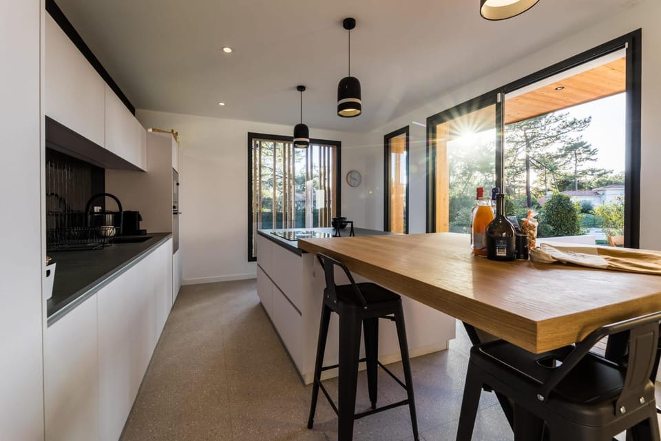 SPRING KEYWEEK - Contemporary villa with pool in the hea Villa in Anglet