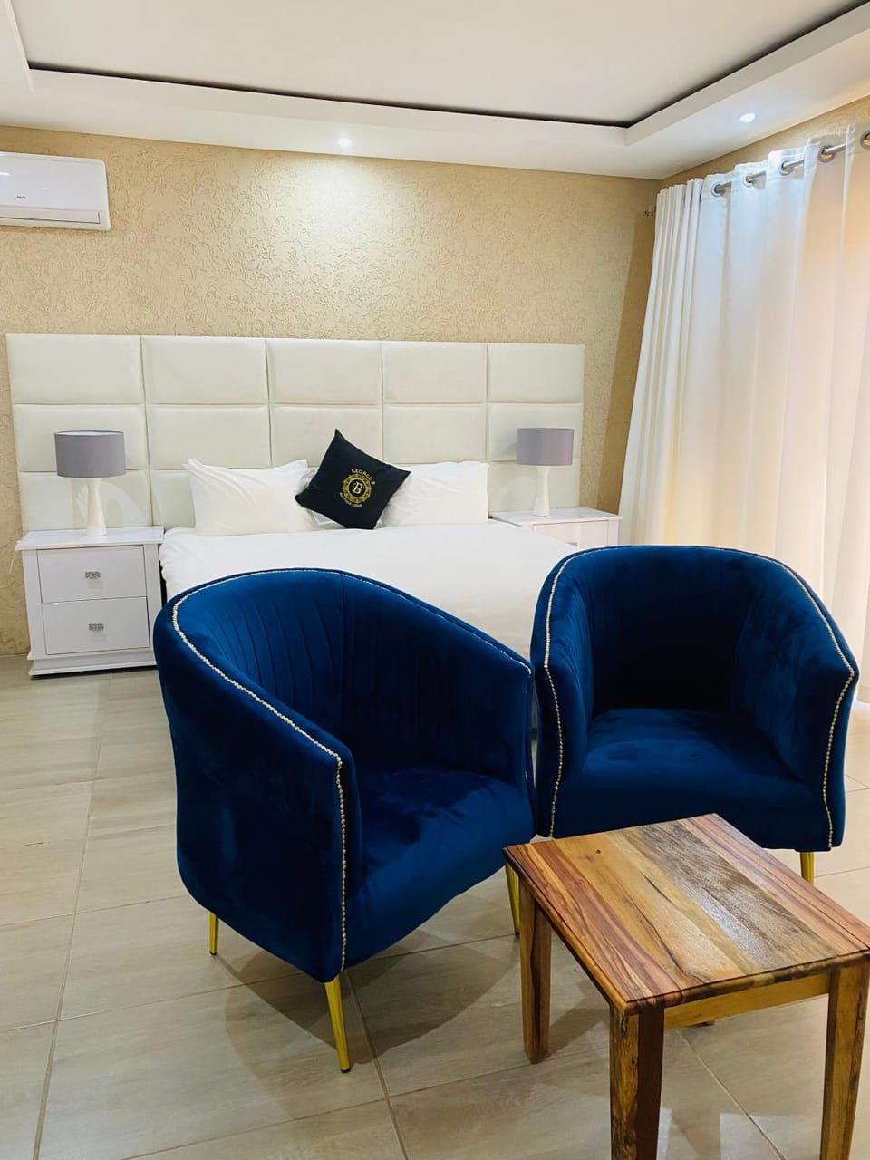 Bed, Bedroom, air conditioner