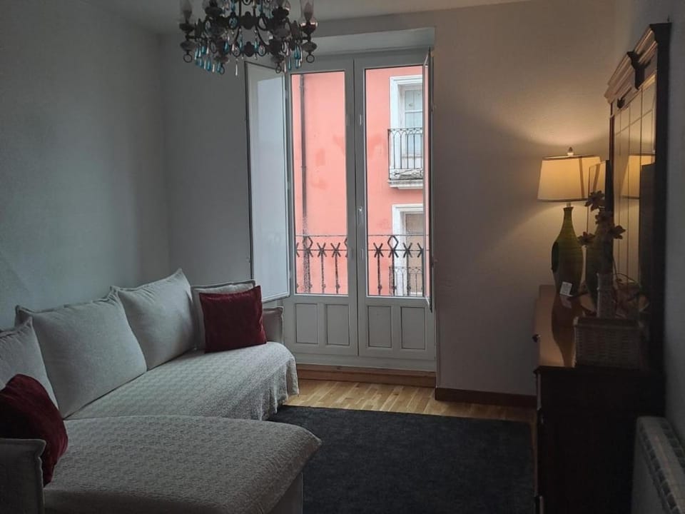 Piso turistico LAURSI Apartment in Burgos