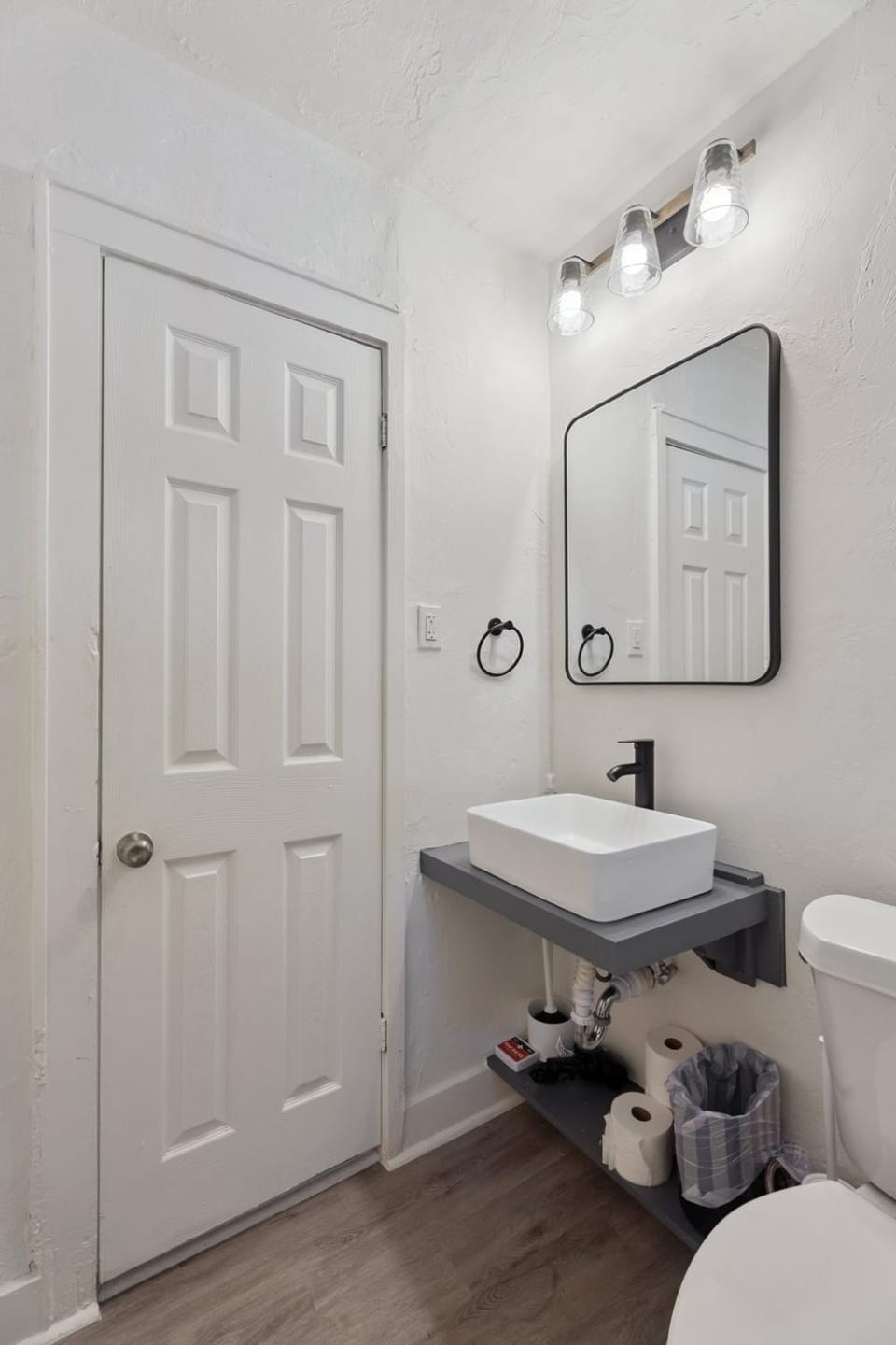 2BR Apt Near St Anthony Monthly 15 Off #22A House in Oklahoma City