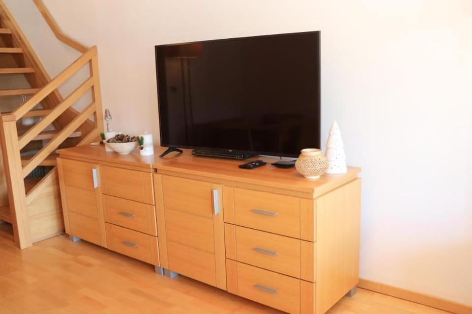 Communal lounge/ TV room, TV and multimedia, Evening entertainment