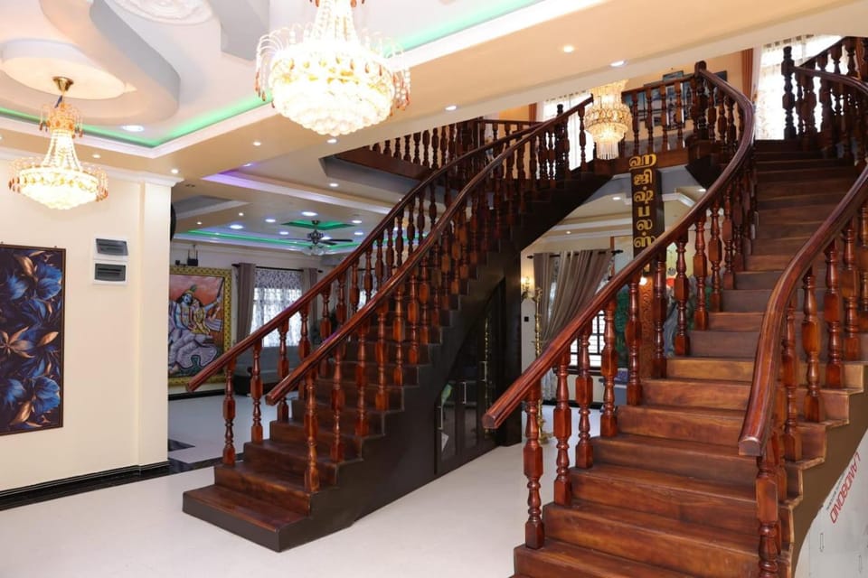 Property building, Seating area