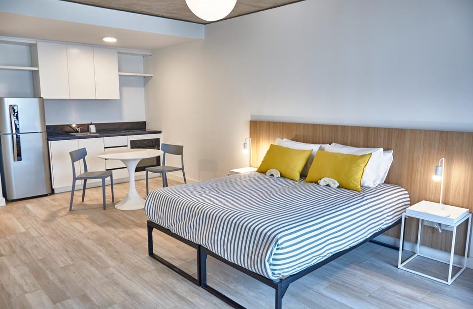 Bed, Kitchen or kitchenette, Living room, Photo of the whole room, Seating area, Dining area, Bedroom