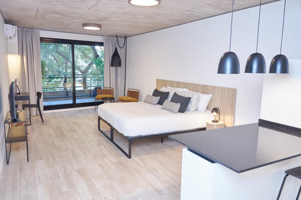 Bed, Living room, Photo of the whole room, Bedroom