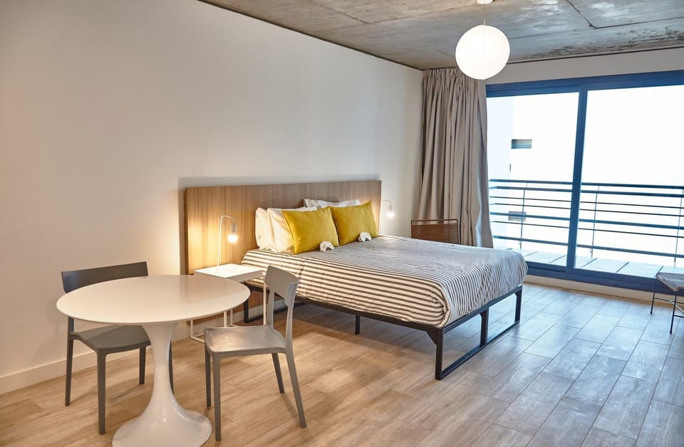 Bed, Balcony/Terrace, Living room, Photo of the whole room, Seating area, Bedroom