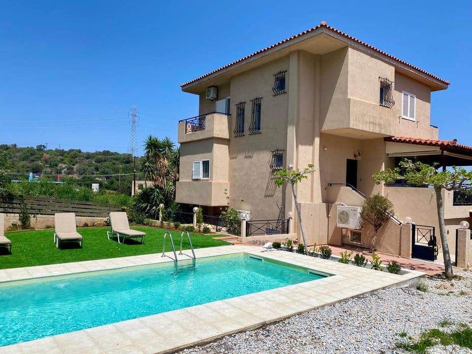 Property building, Day, Natural landscape, Pool view, Swimming pool, sunbed