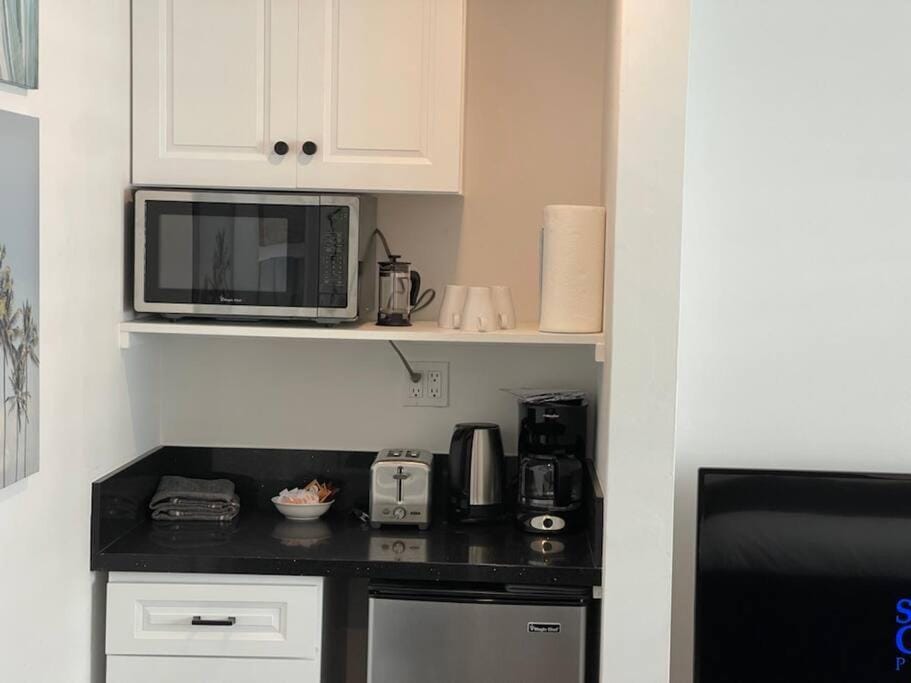 Kitchen or kitchenette, toaster
