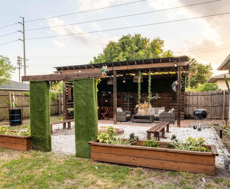 Upscale Ybor House with Outdoor Living Space House in Tampa