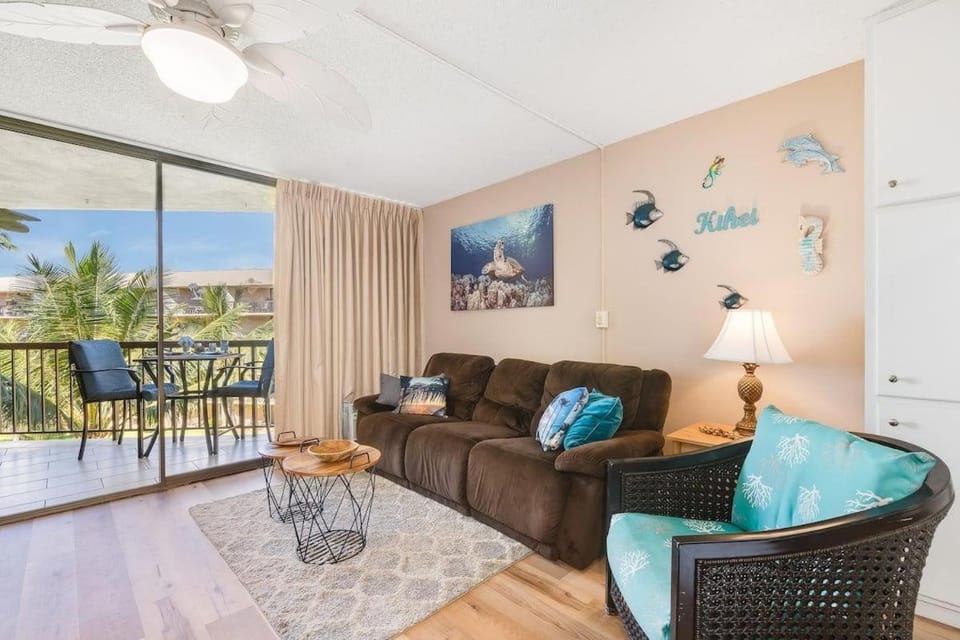 Maui Sunset B402 · MSNB402 OceanFront 1Bedroom Getaway w Pool House in Kihei