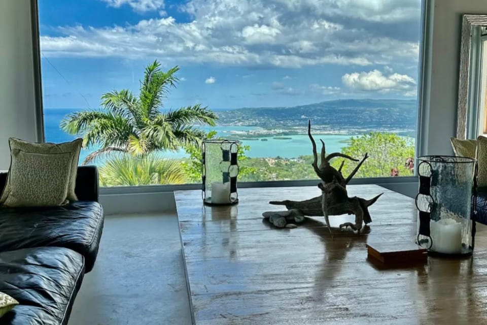 Living room, Sea view