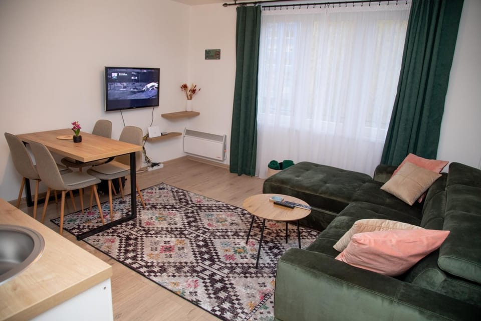 Living room, Photo of the whole room, Seating area