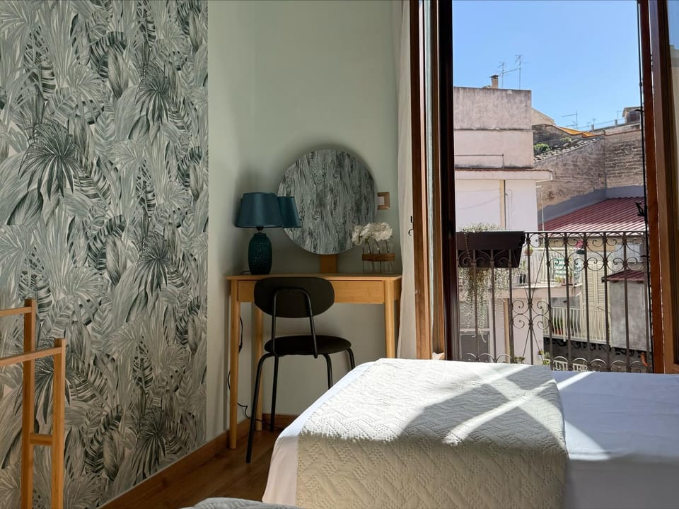View (from property/room), Photo of the whole room, Bedroom