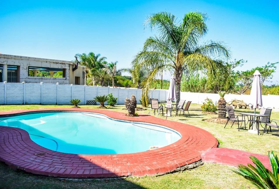 NKGuestHouse Bed and Breakfast in KwaZulu-Natal