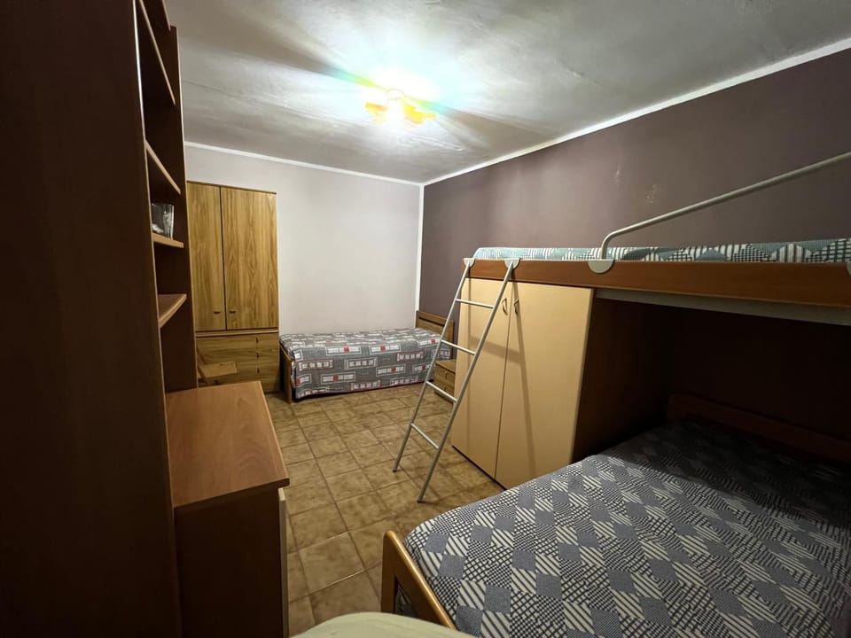 Bed, Photo of the whole room, Bedroom, bunk bed, hair dresser, wardrobe