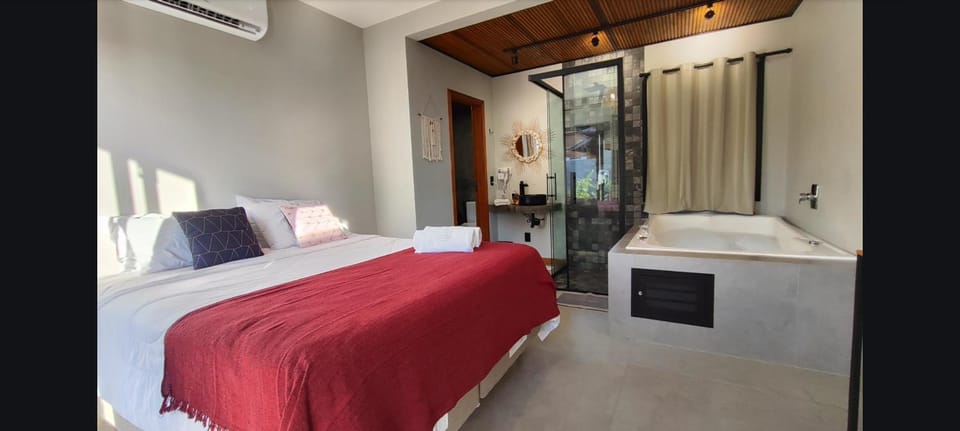 Bed, Photo of the whole room, Bedroom, air conditioner