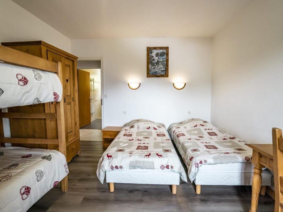 Chalet 3 chambres, balcon, parking, animaux admis, 8 pers. - FR-1-676-72 Apartment in Châtel