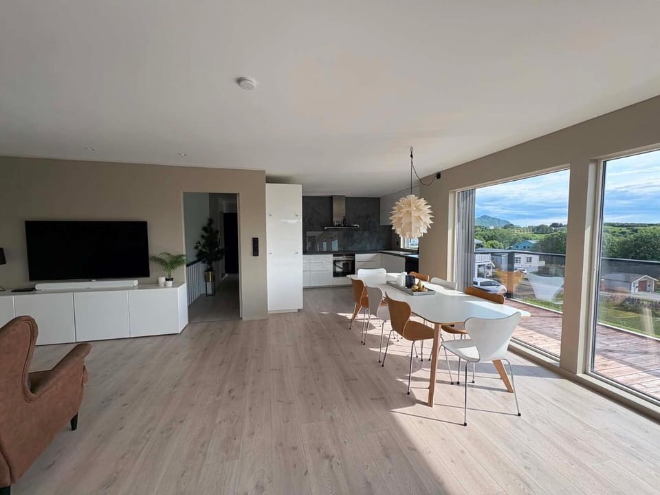 FunkisFygle-Luxuriøs Villa midt i Lofoten Villa in Lofoten