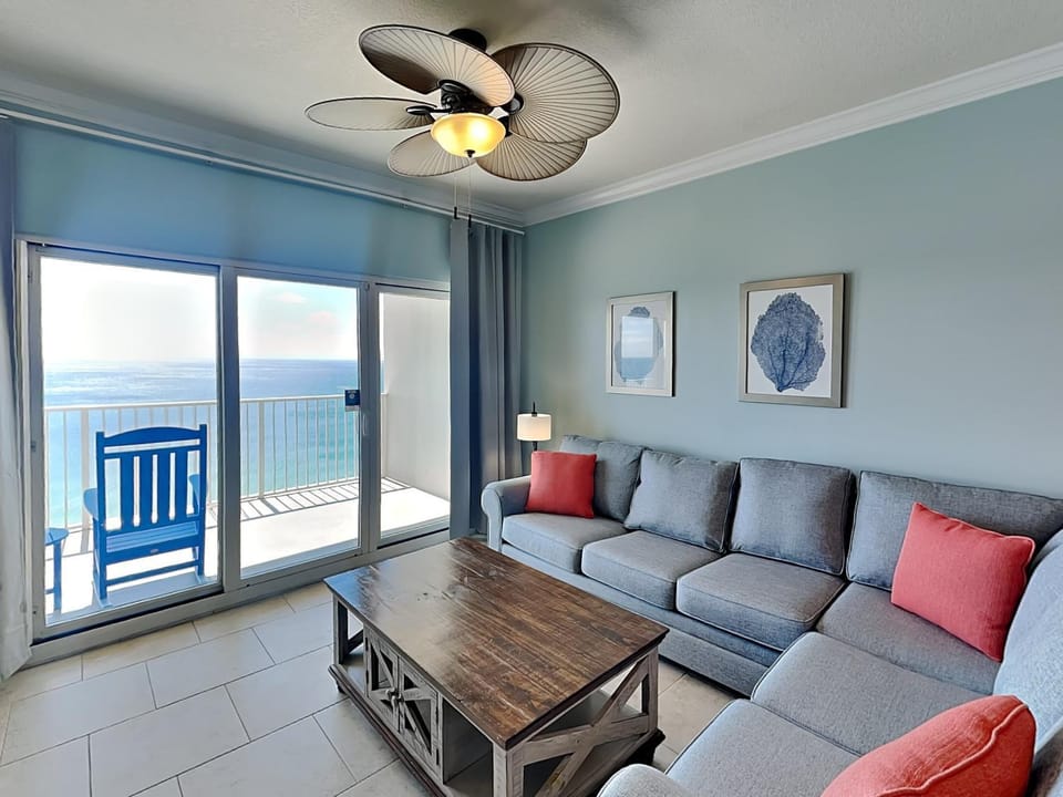Balcony/Terrace, Living room, Seating area, Sea view, furniture