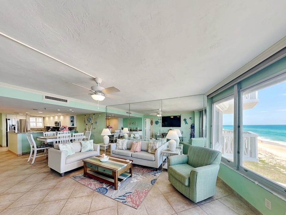 TV and multimedia, View (from property/room), Living room, Seating area, Dining area, Sea view, air conditioner