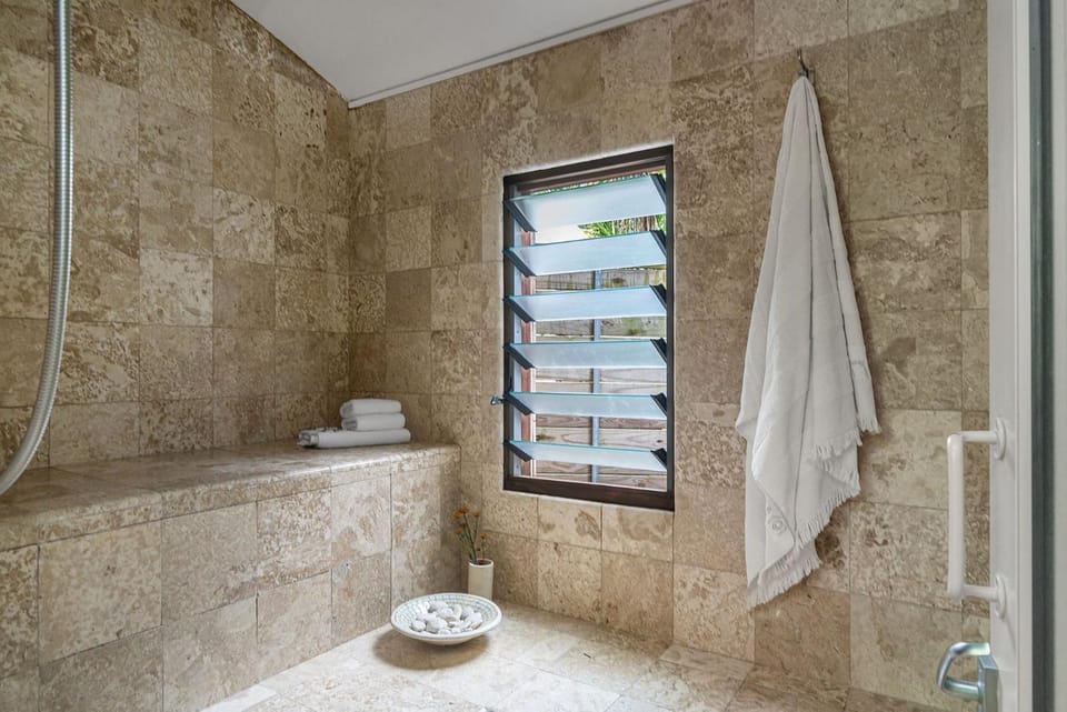 Shower, towels