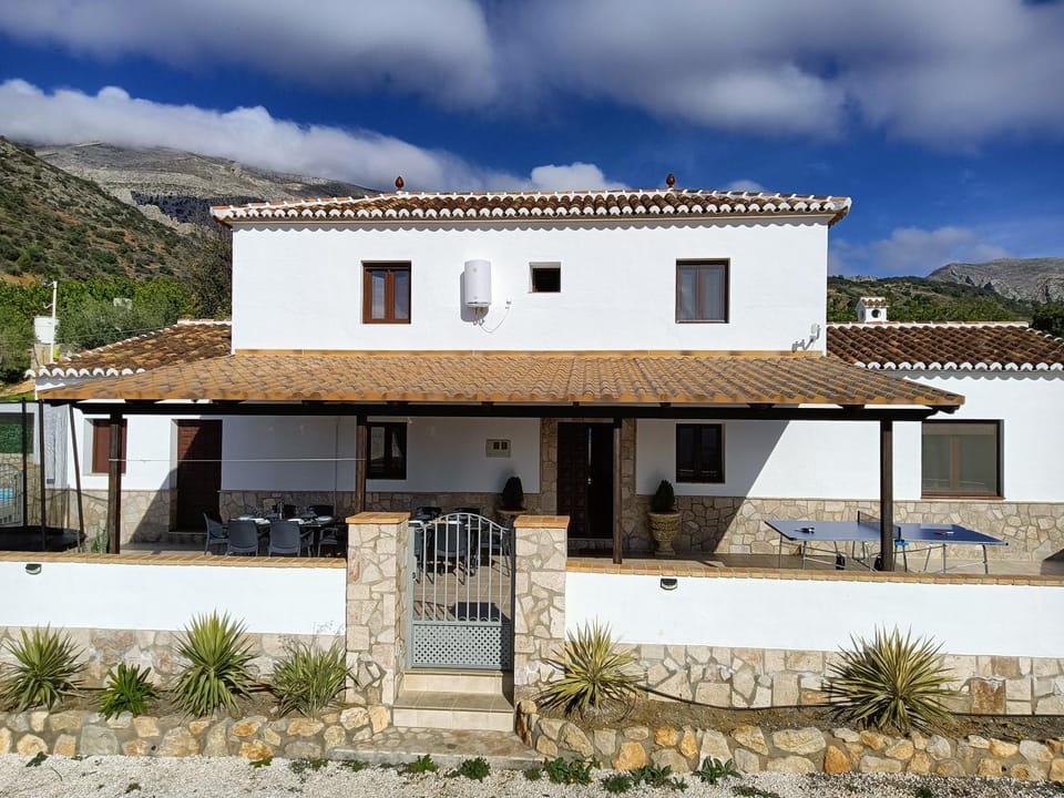 Casa La Fuente House in Valle del Guadalhorce