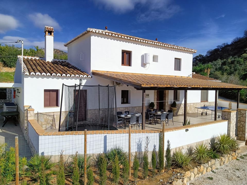 Casa La Fuente House in Valle del Guadalhorce