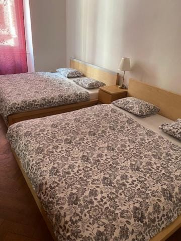 Large 3 bedroom family apartment close to the river Apartment in Prague