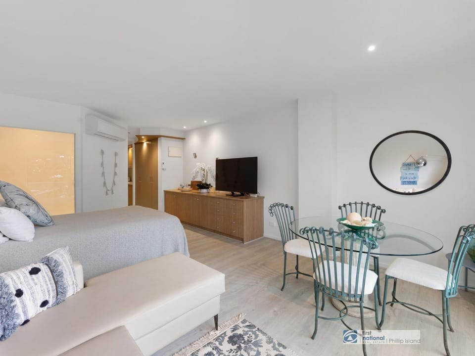 341 The Waves, Cowes Apartment in Cowes