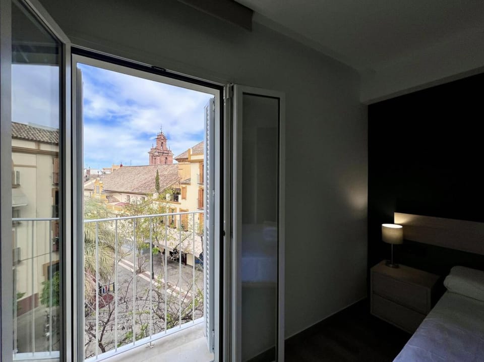 Bed, View (from property/room), Balcony/Terrace, Photo of the whole room, Bedroom