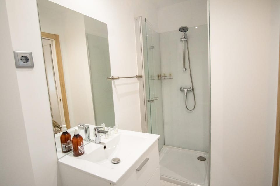 Shower, Bathroom