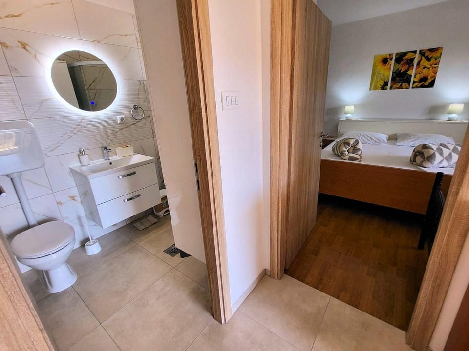 Other, Photo of the whole room