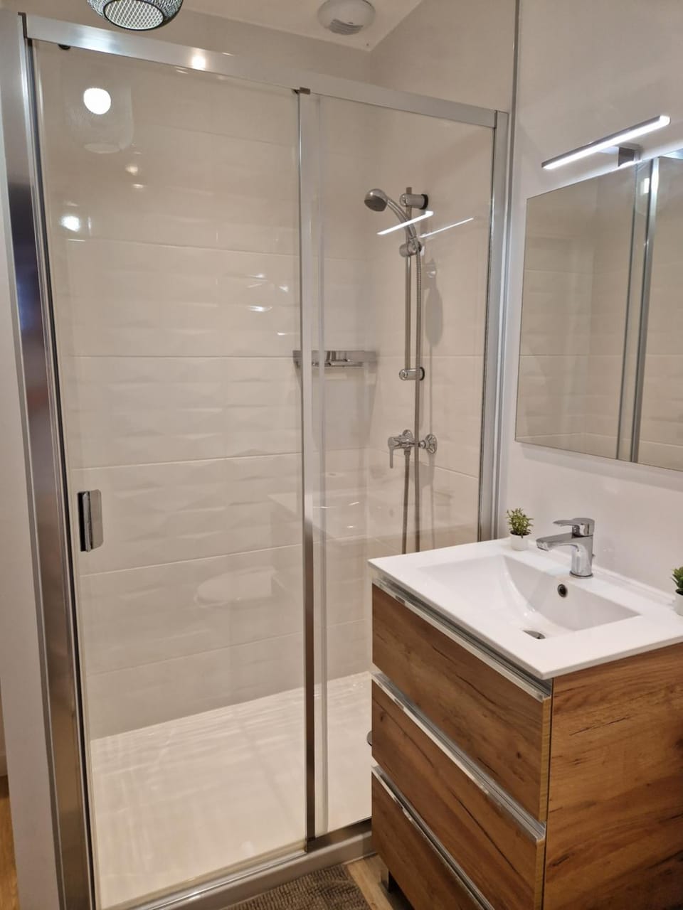 Shower, Bathroom