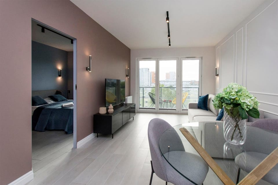 TV and multimedia, Living room, Photo of the whole room, Dining area