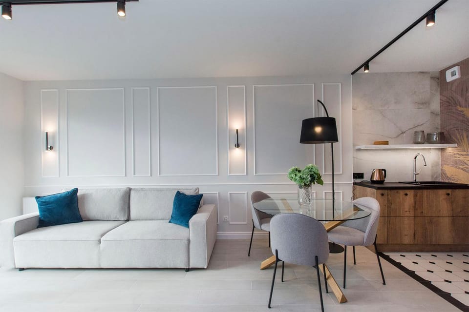 Kitchen or kitchenette, Living room, Seating area, Dining area