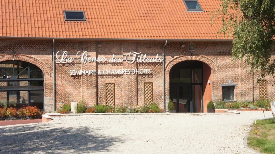 Facade/entrance, Day, Property logo or sign