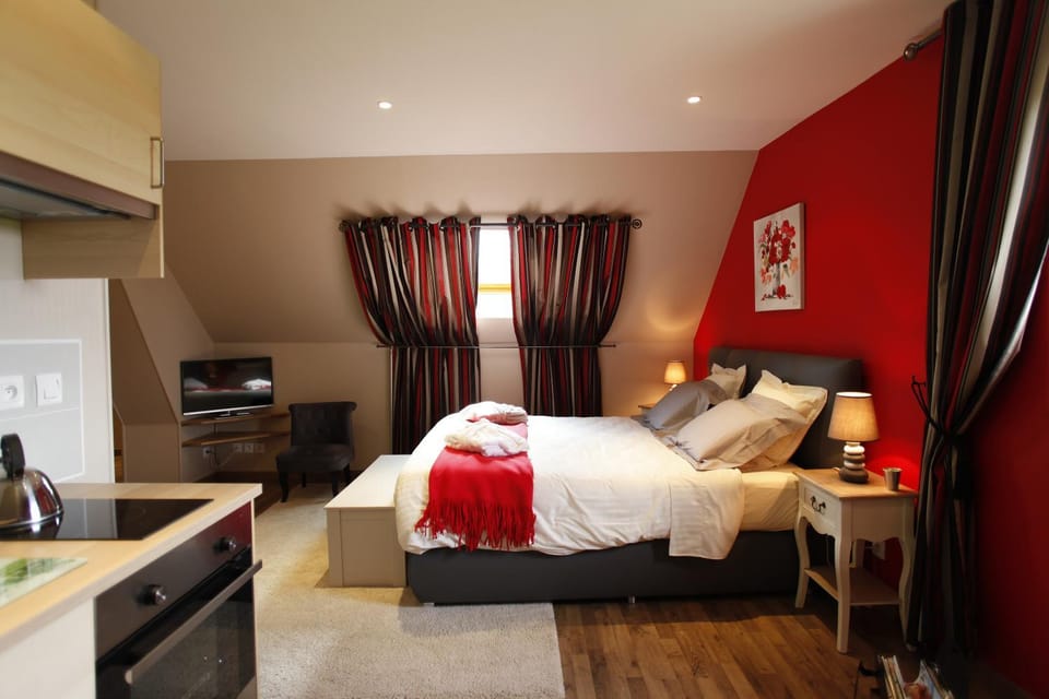 Day, Photo of the whole room